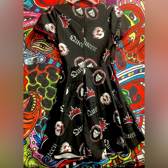 Disney’s Snow White Evil Queen Magic Mirror Wrap Dress Size XS - Picture 2 of 10